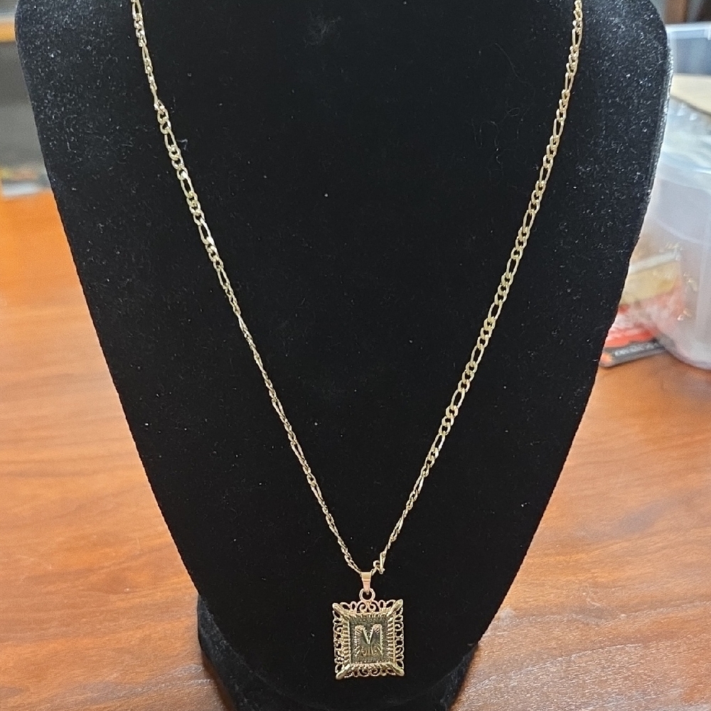 Elegant Gold 'M' Pendant Necklace Initial M